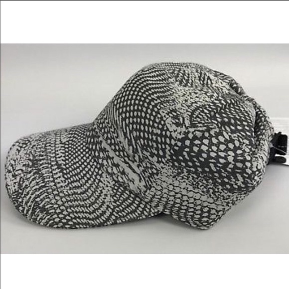 Lululemon Baller Hat Run Swerve Vapor Metal Gray - Picture 3 of 7